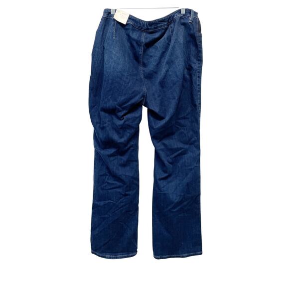 Universal Thread Women's Dark Wash Relaxed Fit Bootcut Jeans Size 20W - Picture 2 of 6